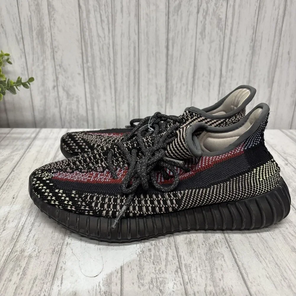 Mens Size 7 Women’s Size 8.5 Adidas Yeezy Boost Yecheil